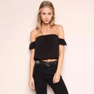 Brandy Melville off the shoulder top